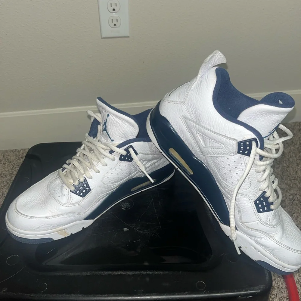 Jordan Men’s White & Navy Basketball Sneakers with Light Blue Jumpman